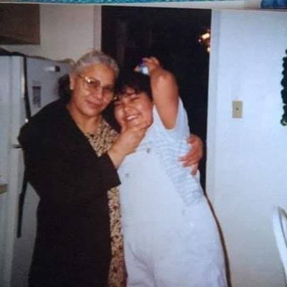 Meet your Posher, Yayis